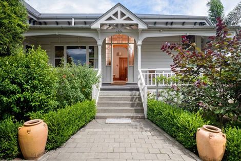 Photo of property in 29 Cameron Road, Bluff Hill, Napier, 4110