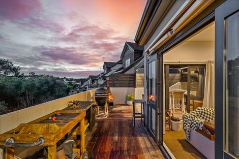 Photo of property in 11/19 Langana Avenue, Browns Bay, Auckland, 0630