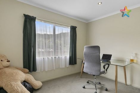 Photo of property in 25 Grimsby Grove, Wainuiomata, Lower Hutt, 5014