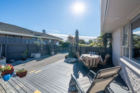 Photo of property in 14 Bideford Place, Dallington, Christchurch, 8061