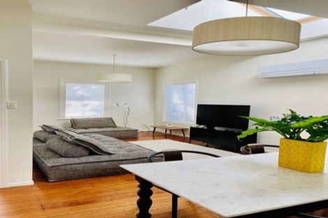 Photo of property in 10 Moir Street, Mount Victoria, Wellington, 6011