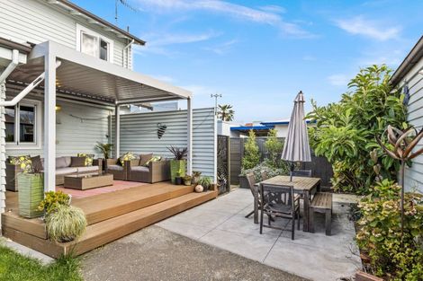 Photo of property in 17 Higgins Street, Marewa, Napier, 4110