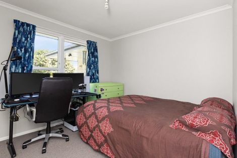 Photo of property in 1030 Grove Road, Mayfair, Hastings, 4122