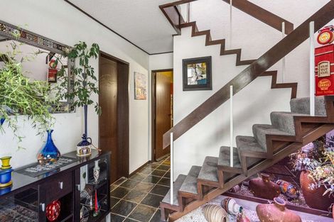 Photo of property in 2 Exeter Place, Tihiotonga, Rotorua, 3015