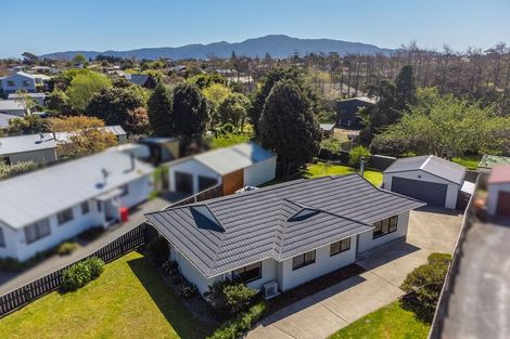 Photo of property in 37 Campbell Avenue, Paraparaumu, 5032