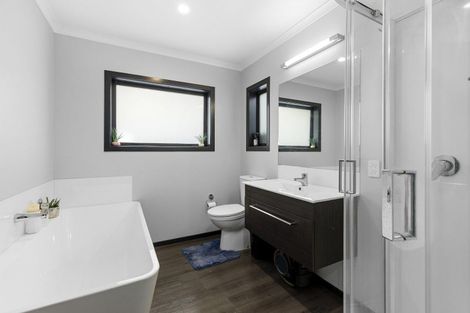 Photo of property in 139b Wainuiomata Road, Wainuiomata, Lower Hutt, 5014