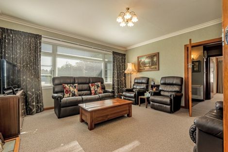 Photo of property in 12 Saint Albans Avenue, Hokowhitu, Palmerston North, 4410