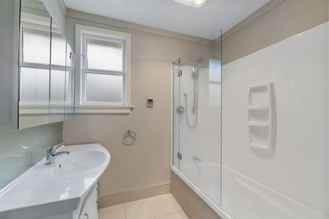 Photo of property in 307 Shakespeare Street, Leamington, Cambridge, 3432