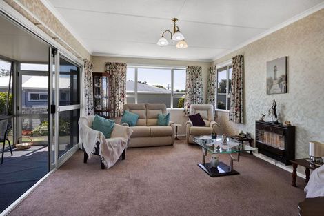 Photo of property in 132 Fairfield Road, Hawera, 4610