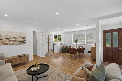 Photo of property in 29 Kenmore Street, Westown, New Plymouth, 4310