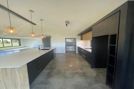 Photo of property in 450 Waitara Road, Huirangi, New Plymouth, 4373