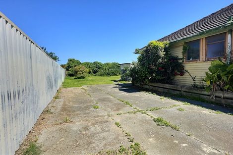 Photo of property in 77 Hillary Crescent, Maraenui, Napier, 4110