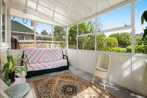 Photo of property in 14 Ward Crescent, Te Atatu Peninsula, Auckland, 0610