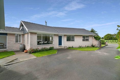 Photo of property in 34 Oakley Crescent, Hornby, Christchurch, 8042