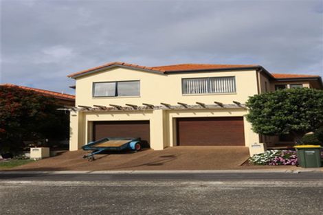 Photo of property in 32 Trimaran Drive, Gulf Harbour, Whangaparaoa, 0930