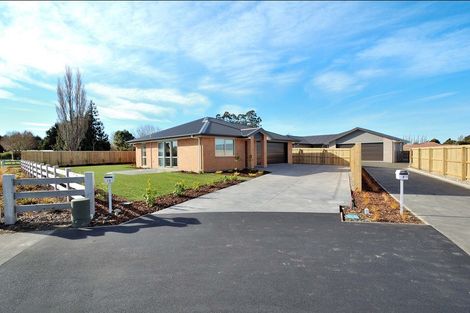 Photo of property in 10 Keeper Close, Woodend, 7610