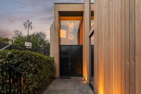 Photo of property in 26 Hackthorne Road, Cashmere, Christchurch, 8022