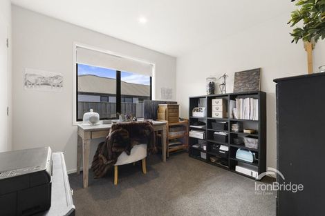 Photo of property in 15 Woodford Avenue, Woodend, 7610