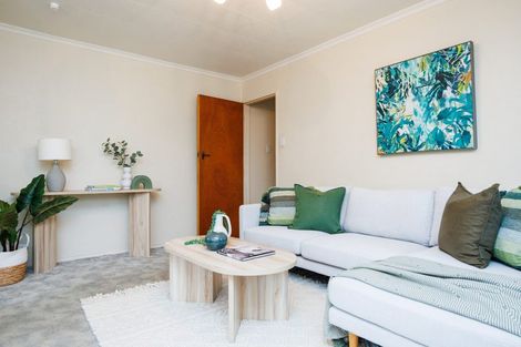 Photo of property in 5 Edgecombe Court, Roslyn, Palmerston North, 4414