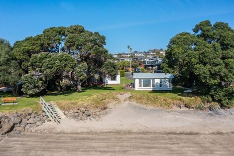 Photo of property in 68 Tindalls Bay Road, Tindalls Beach, Whangaparaoa, 0930
