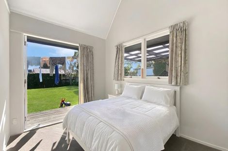 Photo of property in 74 Ferry Parade, Herald Island, Auckland, 0618