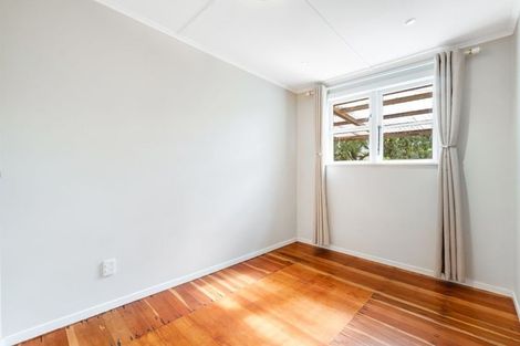 Photo of property in 243 Great North Road, Henderson, Auckland, 0612