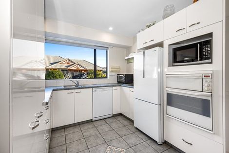 Photo of property in 49 Showgate Avenue, Sockburn, Christchurch, 8042