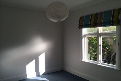 Photo of property in 1 Hungerford Road, Lyall Bay, Wellington, 6022