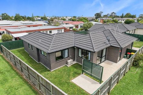 Photo of property in 4/5 Mahana Road, Saint Andrews, Hamilton, 3200