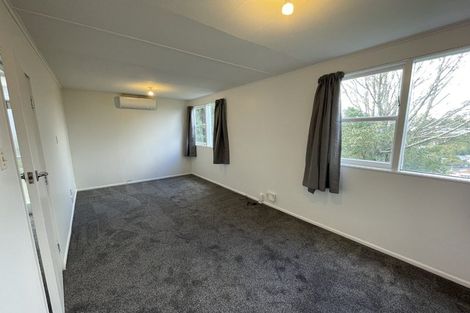 Photo of property in 96 Ruskin Road, Newlands, Wellington, 6037