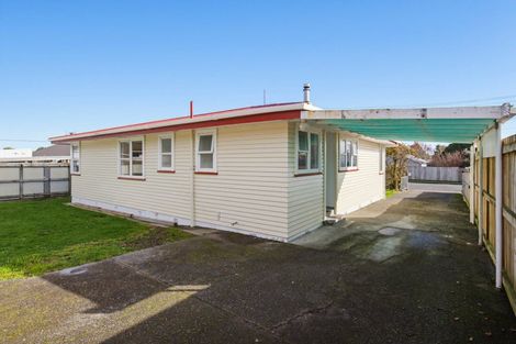 Photo of property in 14 Dittmer Street, Otaki, 5512
