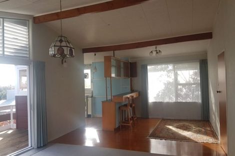 Photo of property in 1 Alwyn Avenue, Te Atatu South, Auckland, 0610