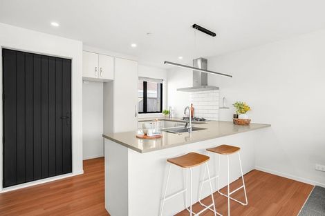 Photo of property in 2/6 Exchange Street, Ebdentown, Upper Hutt, 5018