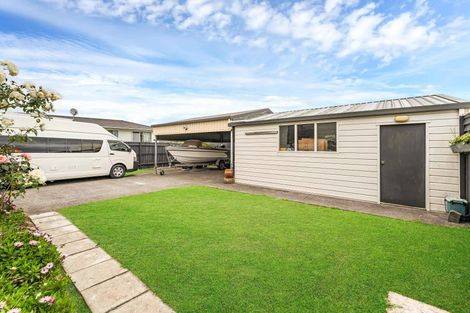 Photo of property in 9 Le Havre Place, Takanini, 2112