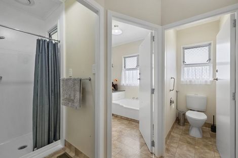 Photo of property in 8 Hillcrest Street, Glen Avon, New Plymouth, 4312