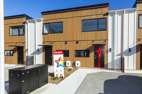 Photo of property in 5 Reakes Crescent, Wallaceville, Upper Hutt, 5018