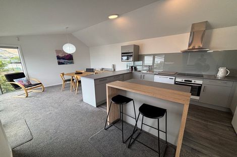 Photo of property in 2/79 Beachville Road, Redcliffs, Christchurch, 8081