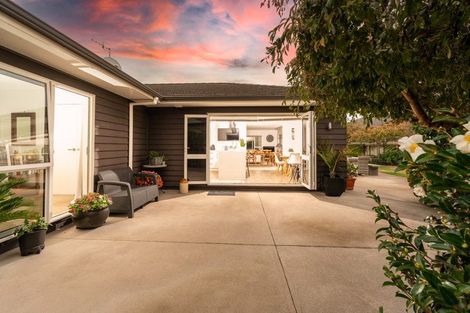 Photo of property in 2 Patterson Lane, Raumati Beach, Paraparaumu, 5032