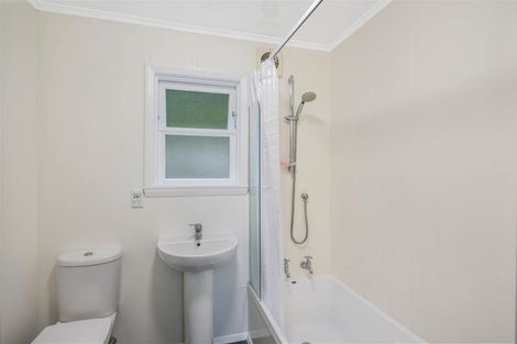 Photo of property in 122 Totara Road, Miramar, Wellington, 6022