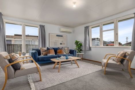 Photo of property in 5 Clyde Street, Levin, 5510