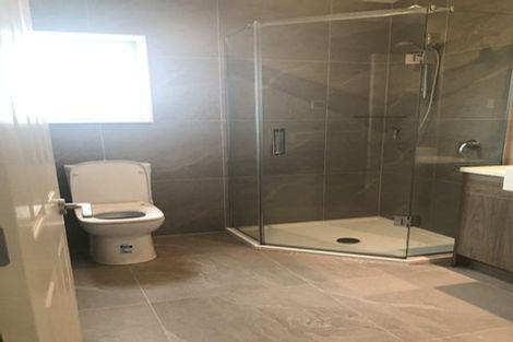 Photo of property in 9 Trotting Terrace, Fairview Heights, Auckland, 0632