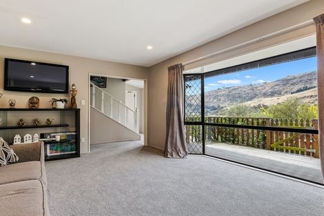 Photo of property in 8 Heathvale Place, Heathcote Valley, Christchurch, 8022