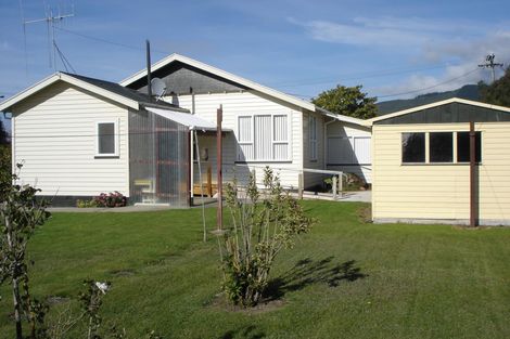 Photo of property in 14 Mary Street, Waimate, 7924