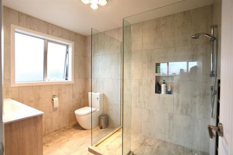 Photo of property in 61 Bayvista Drive, Karaka, Papakura, 2113