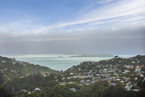 Photo of property in 9 Admiralty Street, Crofton Downs, Wellington, 6035