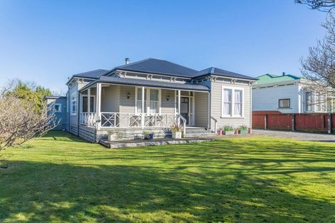 Photo of property in 12 Grant Street, Dannevirke, 4930