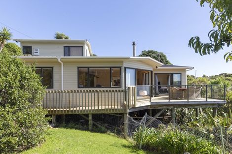 Photo of property in 85 Piha Road, Piha, New Lynn, 0772