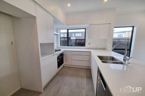 Photo of property in 2 Oma Hoiho Place, Westgate, Auckland, 0614