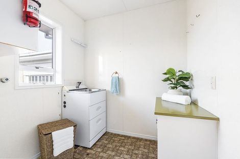 Photo of property in 54 Wairau Road, Oakura, 4314