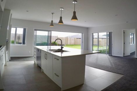 Photo of property in 10 Tilly Lane, Huapai, Kumeu, 0810